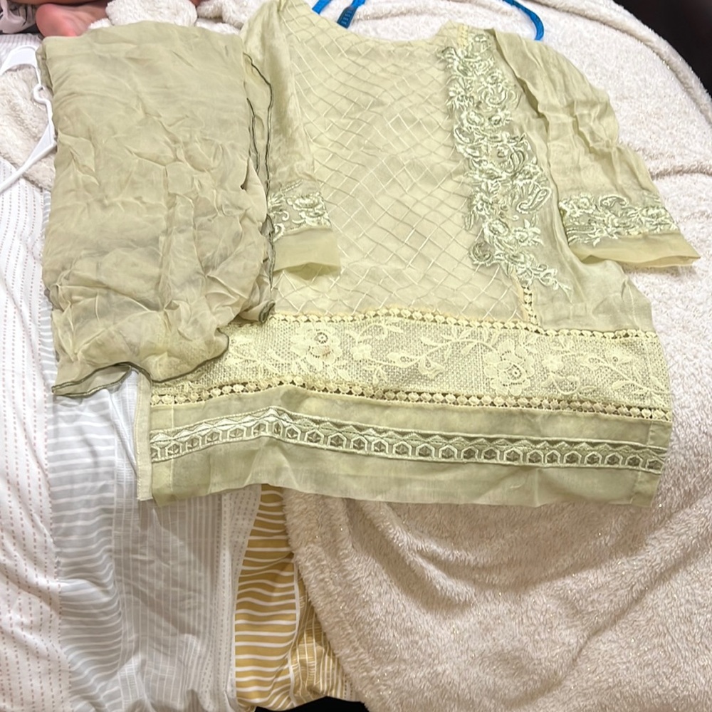 Threads & motifs shirt and dupata like new